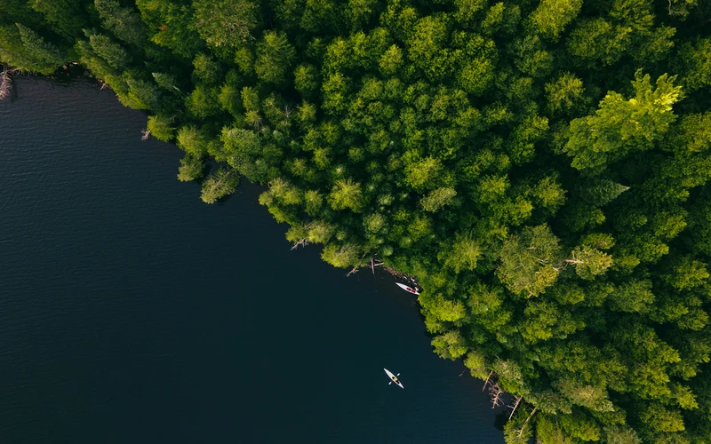 Illustrative aerial media example